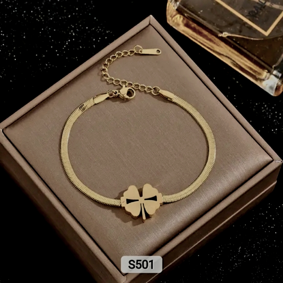 Tennis Bracelet Chain Charm, Stainless Steel. Gold Color. Design Clover. Hypoall